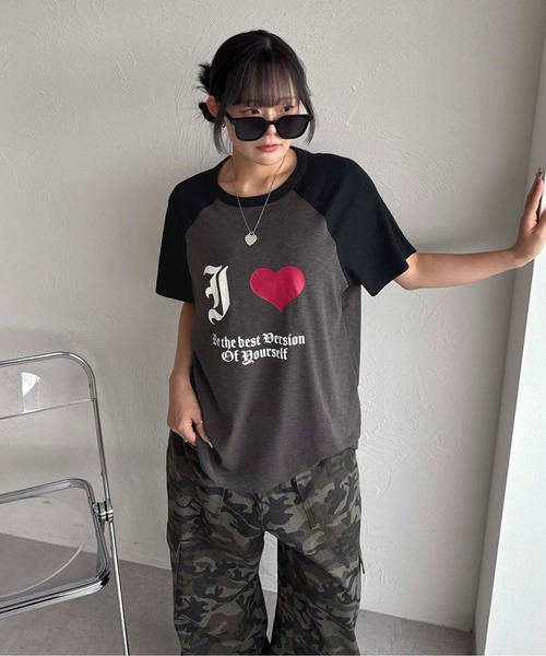 sedacle(セダクル)の「スラブシアーIラブTEE(Tシャツ/カットソー・レディース・ブラック/ボルドー・SMALL/MEDIUM/LARGE)」の4枚目の写真