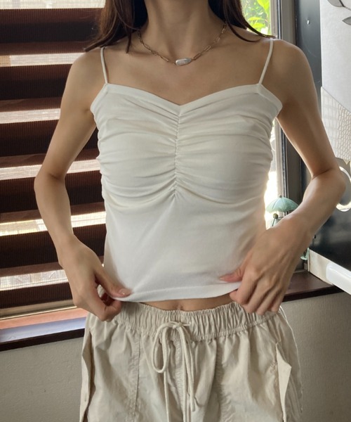 Loco Ocean(ロコオーシャン)の「シャーリング 美デコルテ クロップド丈 キャミソール 夏服(キャミソール・レディース・ブラック/ホワイト/ブルー・FREE)」の19枚目の写真