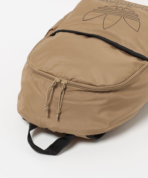 adidas Originals(アディダスオリジナルス)の「<adidas Originals>アディカラー バックパック(20.25 L)/ キッズ(トートバッグ・キッズ・ブラック/ベージュ・FREE)」の6枚目の写真