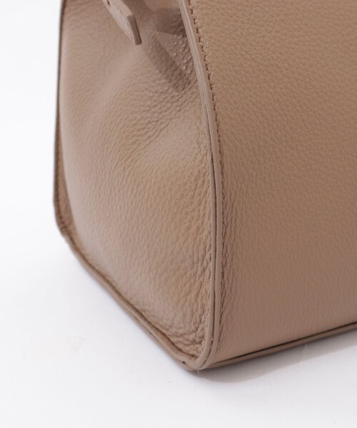 NOLLEY’S Sophi（ノーリーズソフィ）の「ひねり金具付きサイドクロストートバッグ（ショルダーバッグ・レディース・ベージュ/ブラック・FREE）」の11枚目の写真