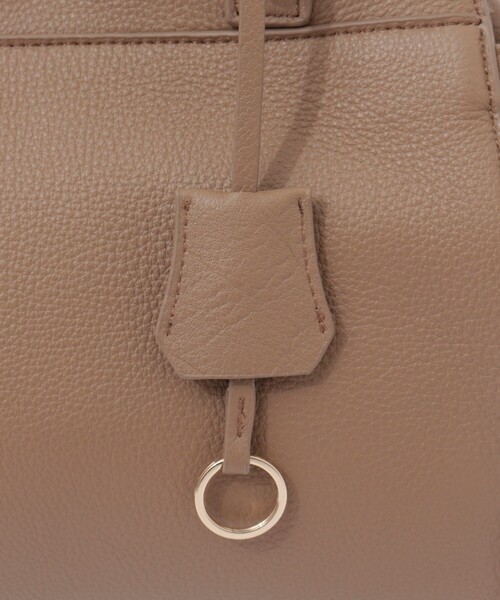 NOLLEY’S Sophi（ノーリーズソフィ）の「ひねり金具付きサイドクロストートバッグ（ショルダーバッグ・レディース・ベージュ/ブラック・FREE）」の13枚目の写真