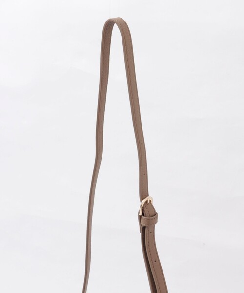 NOLLEY’S Sophi（ノーリーズソフィ）の「ひねり金具付きサイドクロストートバッグ（ショルダーバッグ・レディース・ベージュ/ブラック・FREE）」の15枚目の写真