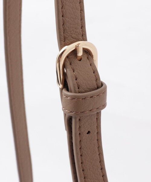 NOLLEY’S Sophi（ノーリーズソフィ）の「ひねり金具付きサイドクロストートバッグ（ショルダーバッグ・レディース・ベージュ/ブラック・FREE）」の16枚目の写真