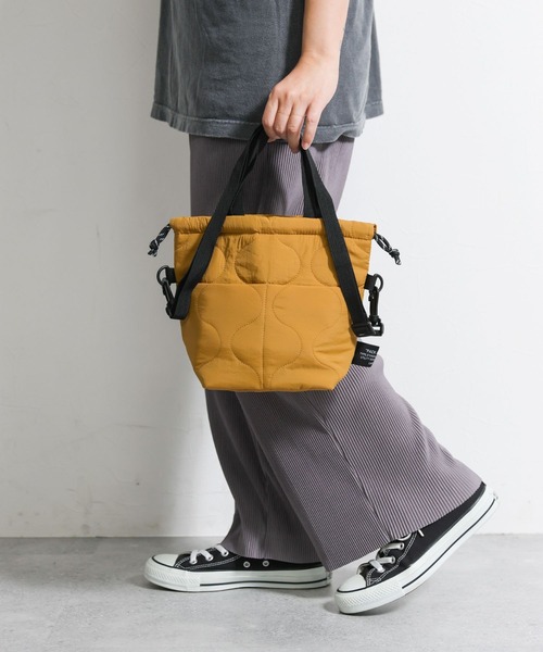 LAKOLE（ラコレ）の「キルト2WA巾着バッグ / 580611（ショルダーバッグ・レディース・グリーン/ブラック/その他1・FREE）」の2枚目の写真