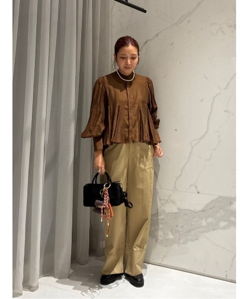 allureville(アルアバイル)の「ミリタリーツイルハイウェストパンツ(その他パンツ・レディース・ベージュ/チャコールグレー・2/1)」の4枚目の写真