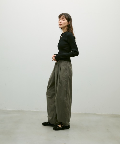 Lutim by u(ルチバイユー)の「Long sleeve polo collar rib tops / ロングスリーブポロ襟リブトップス(ニット/セーター・レディース・チャコールグレー/ブラック/ブラウン・FREE)」の13枚目の写真