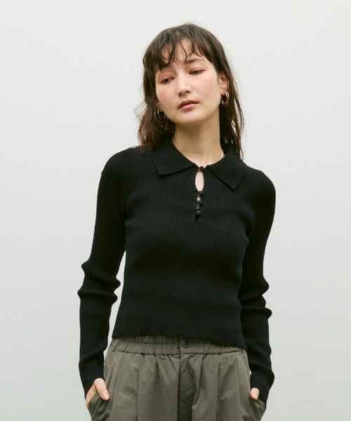 Lutim by u(ルチバイユー)の「Long sleeve polo collar rib tops / ロングスリーブポロ襟リブトップス(ニット/セーター・レディース・チャコールグレー/ブラック/ブラウン・FREE)」の14枚目の写真