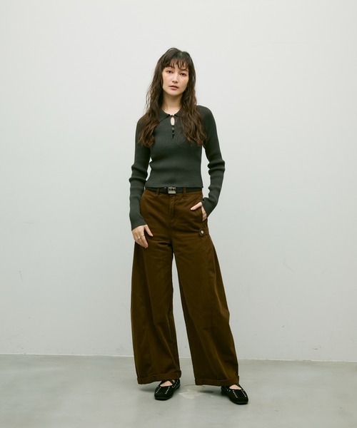 Lutim by u(ルチバイユー)の「Long sleeve polo collar rib tops / ロングスリーブポロ襟リブトップス(ニット/セーター・レディース・チャコールグレー/ブラック/ブラウン・FREE)」の18枚目の写真