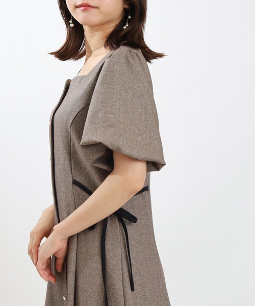 ASTORIA ODIER（アストリアオディール）の「サイドリボンバルーンスリーブワンピース（ワンピース・レディース・ブラック/ブラウン・MEDIUM/LARGE）」の14枚目の写真