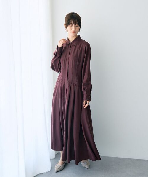 YECCA VECCA（イェッカヴェッカ）の「タックデザインシャツワンピース（シャツワンピース・レディース・ネイビー/キャメル/ボルドー・FREE）」の3枚目の写真