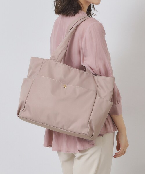 ITS'DEMO(イッツデモ)の「【9ポケット】軽量撥水A4トート(トートバッグ・レディース・ブルー/ベビーピンク/ダークグレー/ブラック・00)」の4枚目の写真