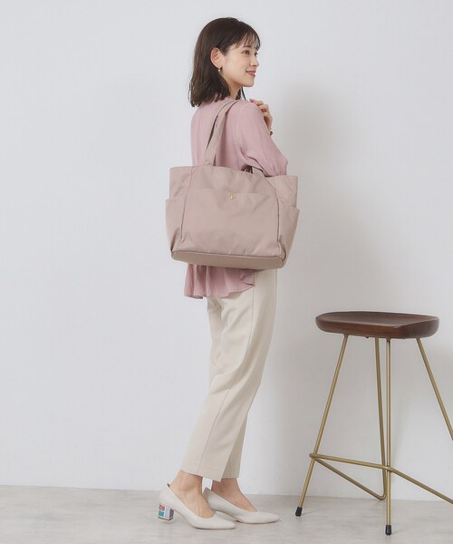 ITS'DEMO(イッツデモ)の「【9ポケット】軽量撥水A4トート(トートバッグ・レディース・ブルー/ベビーピンク/ダークグレー/ブラック・00)」の7枚目の写真