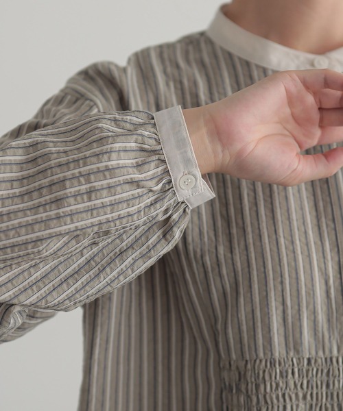 n'OrLABEL(ノアールレーベル)の「『ストライプクレリックブラウス』(シャツ/ブラウス・レディース・ベージュ/ブルー・2/1)」の22枚目の写真