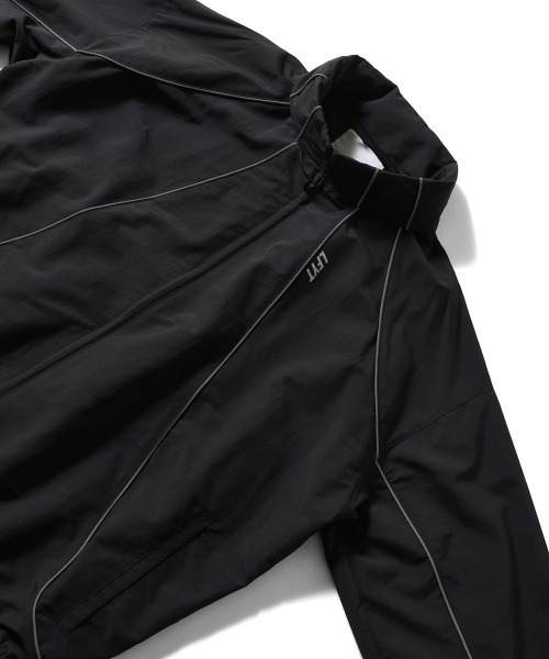 LFYT（エルエフワイティー）の「LFYT ラファイエット【Lafayette】- ナイロン トラック ジャケット【SUPPLEX NYLON TRACK JACKET LA251001】（ナイロンジャケット・メンズ・オリーブ系/ブラック・XL/L/XXL/M）」の7枚目の写真