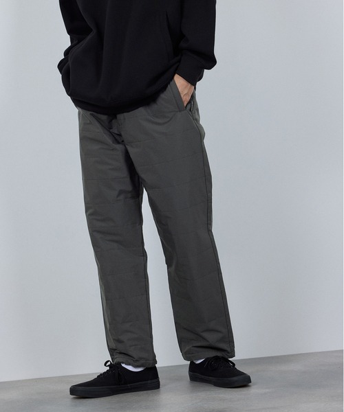 NAVY(ネイビー)の「NAVY 中綿キルトシャットパンツ【防風 撥水加工 ストレッチ】(その他パンツ・メンズ・グレー/ブラック・XL/L/M)」の1枚目の写真