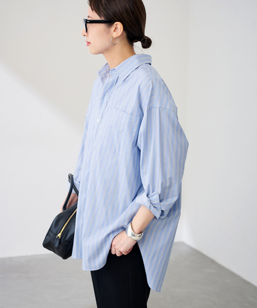 FRAMeWORK(フレームワーク)の「コットンロングシャツ(シャツ/ブラウス・レディース・ホワイト/サックスブルー/ブルー・FREE)」の2枚目の写真