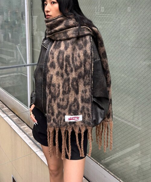 今季秋冬BLANC basqueヒョウ柄ウール混合マフラー 今季秋冬BLANC basqueヒョウ柄ウール混合マフラー