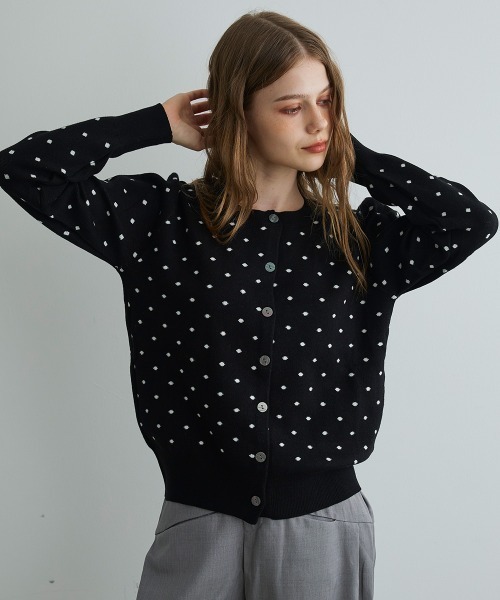 Mirette(ミレット)の「ドットジャカードカーディガン / Dot Jacquard Cardigan(カーディガン/ボレロ・レディース・グレー/ブラック・FREE)」の6枚目の写真