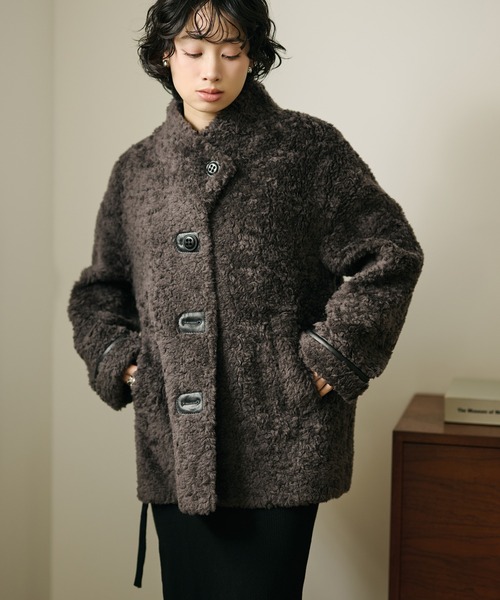 LAULEN(ローレン)の「wool boa stand collar middle coat /ウールボアスタンドカラーミドルコート(その他アウター・レディース・ダークグレー/ベージュ・FREE)」の3枚目の写真