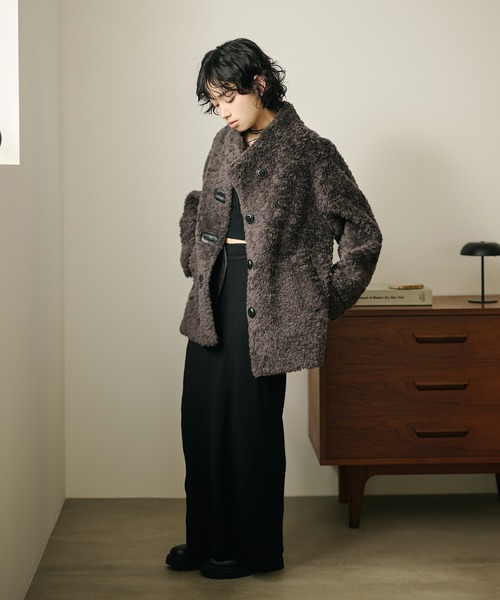 LAULEN(ローレン)の「wool boa stand collar middle coat /ウールボアスタンドカラーミドルコート(その他アウター・レディース・ダークグレー/ベージュ・FREE)」の8枚目の写真