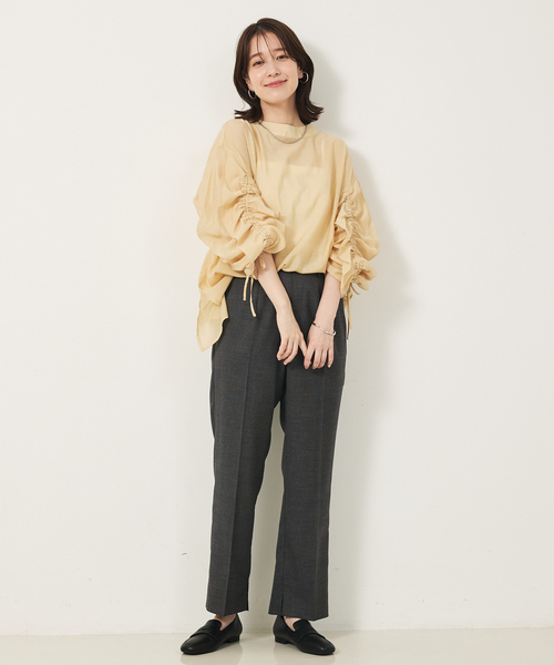 abahouse mavie(アバハウスマヴィ)の「フリルギャザーシアーブラウス(シャツ/ブラウス・レディース・クリーム/グレイッシュブルー/ブラック/ホワイト・フリー)」の10枚目の写真