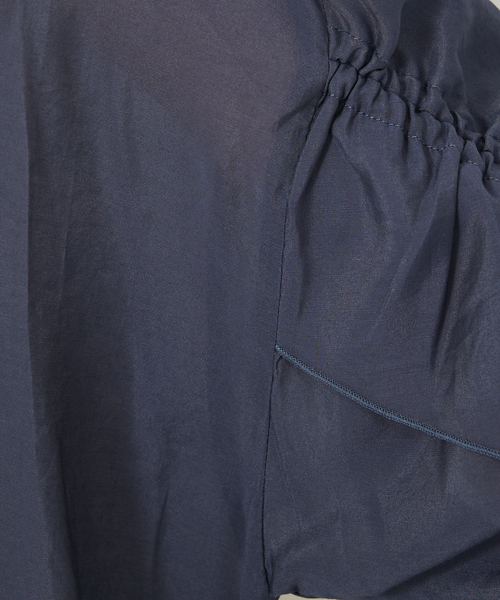 abahouse mavie(アバハウスマヴィ)の「フリルギャザーシアーブラウス(シャツ/ブラウス・レディース・クリーム/グレイッシュブルー/ブラック/ホワイト・フリー)」の11枚目の写真