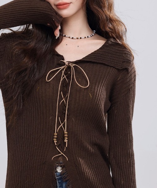.KOM(ドットコム)の「A'GEM/9 × .kom 『.KOM/ドットケーオーエム』 Lace Up Damaged Rib Knit Top/Y2Kレースアップダメージリブニットトップス(ニット/セーター・レディース・ベージュ/ブラウン・FREE)」の10枚目の写真