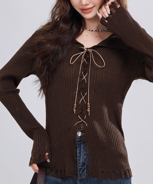 .KOM(ドットコム)の「A'GEM/9 × .kom 『.KOM/ドットケーオーエム』 Lace Up Damaged Rib Knit Top/Y2Kレースアップダメージリブニットトップス(ニット/セーター・レディース・ベージュ/ブラウン・FREE)」の12枚目の写真