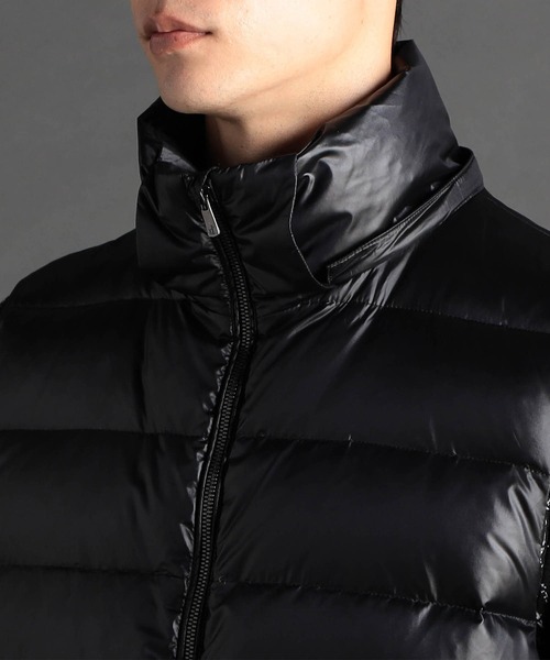 MONSIEUR NICOLE（ムッシュニコル）の「【ex/tra】Olmetex プレミアムシャイニーダウンベスト（ダウンベスト・メンズ・ブラック/ブルーグレー・MEDIUM/LARGE）」の5枚目の写真