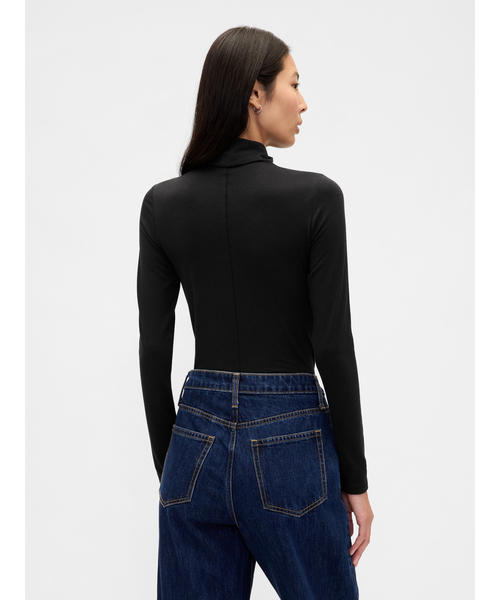 GAP(ギャップ)の「フェザーウェイト タートルネックカットソー(Tシャツ/カットソー・レディース・ブラウン/ブラック/オフホワイト/ライトブラウン・XS/S/M/L/XL/XXS)」の12枚目の写真