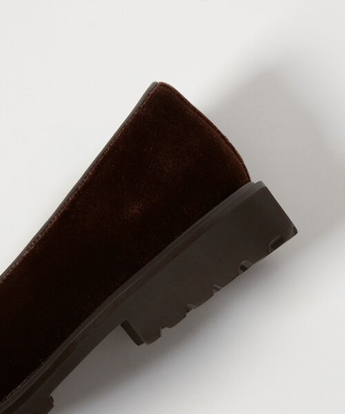 ODETTE E ODILE（オデットエオディール）の「ベルベットタンクローファー フラット30↑（ローファー・レディース・ブラック/ダークブラウン・25cm/24.5cm/24cm/23.5cm/23cm/22.5cm/22cm）」の19枚目の写真