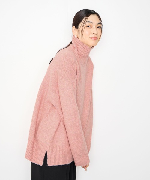 Mac-House(マックハウス)の「Idnes ふんわり上品 ヤクライクタートルネックニット(ニット/セーター・レディース・ピンク/グレー/ブラック・FREE)」の20枚目の写真