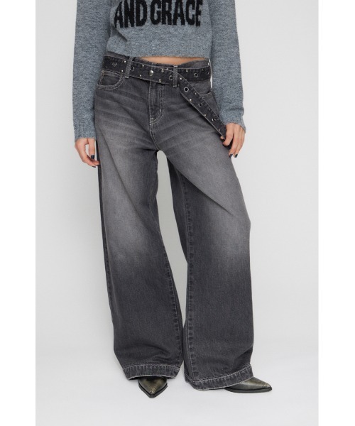 LAGUA GEM(ラグアジェム)の「HEM EMBROIDERY デニム(デニムパンツ・レディース・ブラック/ブルー・25inch/26inch/22inch/23inch/24inch)」の2枚目の写真