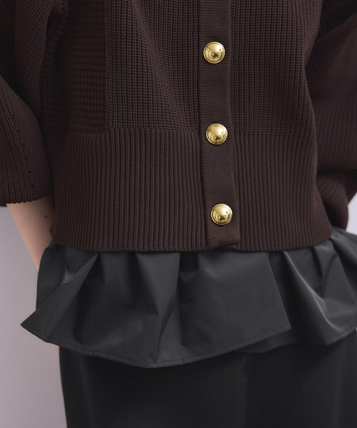 ADAM ET ROPE'（アダムエロペ）の「【WEB限定】ペプラムコンビニットカーディガン（カーディガン/ボレロ・レディース・ブラック/ブルー系その他2/ダークブラウン・FREE）」の13枚目の写真