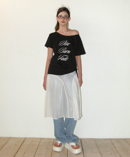 CRANK(クランク)の「レースストリングオフショルダートップス_ブラック(Tシャツ/カットソー・レディース・その他・FREE)」の2枚目の写真