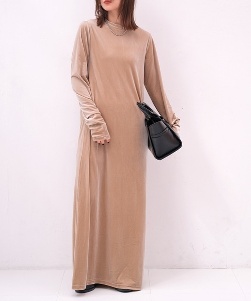 AKTE（アクテ）の「ベロアIラインワンピース（ワンピース・レディース・バーガンディー/ブラック系/ライトベージュ・FREE/TALL）」の11枚目の写真