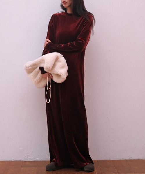 AKTE（アクテ）の「ベロアIラインワンピース（ワンピース・レディース・バーガンディー/ブラック系/ライトベージュ・FREE/TALL）」の21枚目の写真