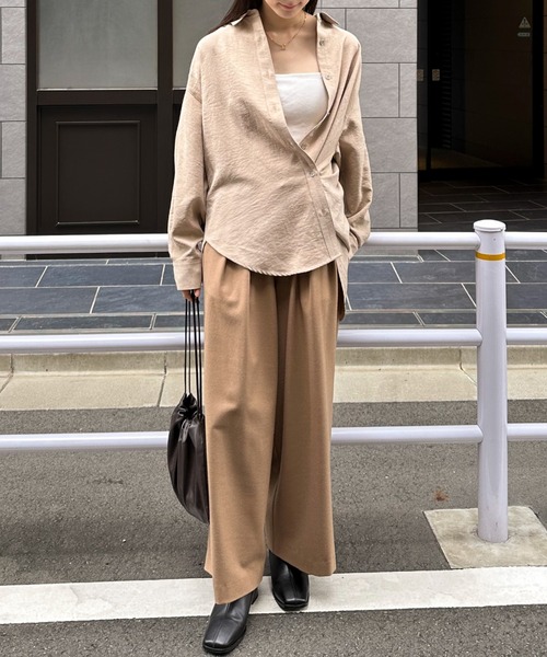 Doux archives（ドゥアルシーヴ）の「ヴィンテージサテン２ＷＡＹシャツ（シャツ/ブラウス・レディース・ベージュ/ピンク/ブラック・FREE）」の4枚目の写真