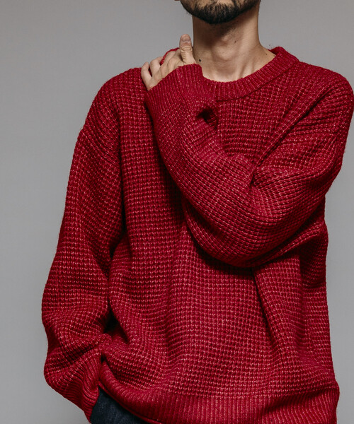 Firsthand（ファーストハンド）の「Firsthand/ファーストハンド ビッグシルエット ウール混 ワッフル編 クルーネックニット（ニット/セーター・メンズ・チャコールグレー/サックスブルー/ベージュ/レッド・LARGE/MEDIUM）」の4枚目の写真