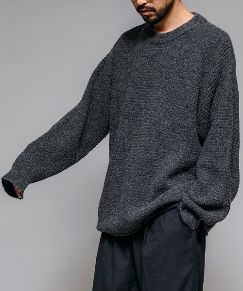 Firsthand（ファーストハンド）の「Firsthand/ファーストハンド ビッグシルエット ウール混 ワッフル編 クルーネックニット（ニット/セーター・メンズ・チャコールグレー/サックスブルー/ベージュ/レッド・LARGE/MEDIUM）」の19枚目の写真