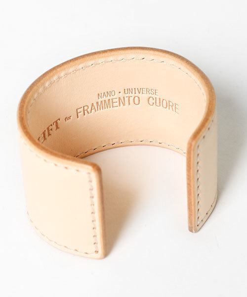 NANO universe（ナノユニバース）の「F/レザーバングル 1（バングル/リストバンド・メンズ・ブラウン系その他/ブラック/ダークブラウン・FREE）」の4枚目の写真