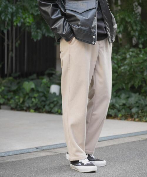 ITEMS URBANRESEARCH（アイテムズ アーバンリサーチ）の「裏フリースボンディングコーデュロイパンツ（その他パンツ・メンズ・ブラック/ライトベージュ/ブラウン・SMALL/MEDIUM/LARGE）」の3枚目の写真
