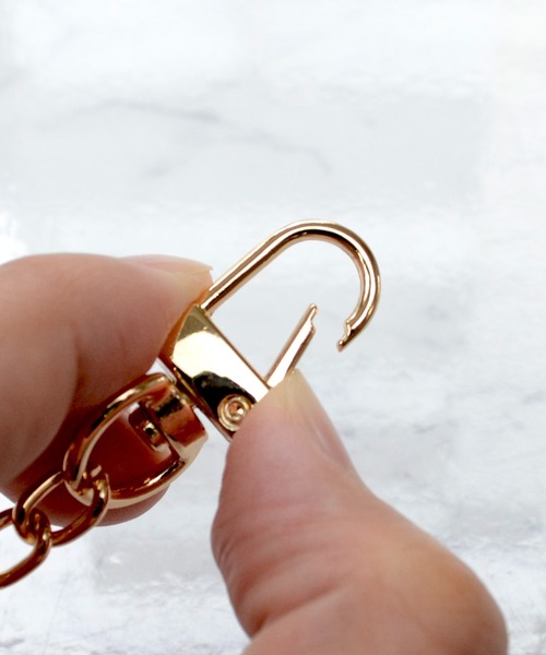 CECIL McBEE（セシルマクビー）の「セシルマクビー スマホ ストラップ [チェーンストラップ] ハンドストラップ（スマホグッズ・レディース・モカ/スモークピンク/ブラック/グレー/ベージュ・ONE SIZE）」の22枚目の写真