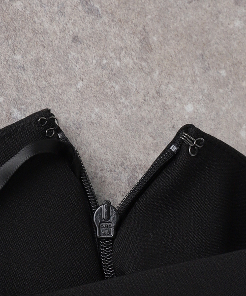 La TOTALITE（ラトータリテ）の「《追加3》ダブルクロスオールインワン（つなぎ/オールインワン・レディース・ブラック・38/40）」の12枚目の写真