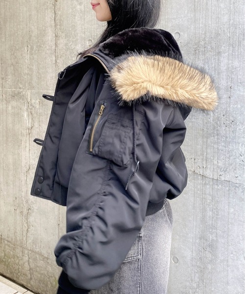 INGNI(イング)の「N2B(ブルゾン・レディース・カーキ/ブラック・M)」の8枚目の写真