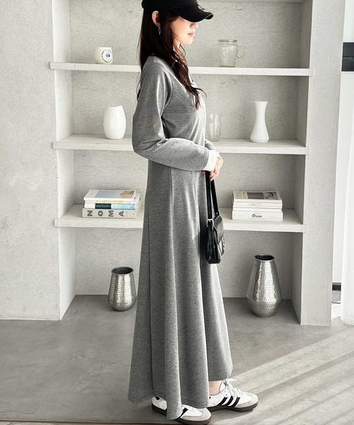 U.S. POLO ASSN.（ユーエスポロアッスン）の「GeeRA別注【U.S.POLOASSN.】レイヤード風ヘンリーネックロングワンピース（ワンピース・レディース・ブラック/グレー・LARGE/MEDIUM/SMALL/X-LARGE）」の12枚目の写真