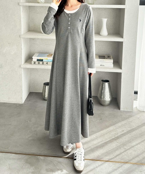 U.S. POLO ASSN.（ユーエスポロアッスン）の「GeeRA別注【U.S.POLOASSN.】レイヤード風ヘンリーネックロングワンピース（ワンピース・レディース・ブラック/グレー・LARGE/MEDIUM/SMALL/X-LARGE）」の10枚目の写真