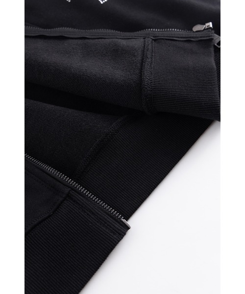 UNKNOWN LONDON(アンノウン・ロンドン)の「ジップフーディ|Black x Silver Cross Rhinestone Zip Hoodie|Unknown London(パーカー・メンズ・ブラック・LARGE/X-LARGE/SMALL/MEDIUM)」の7枚目の写真