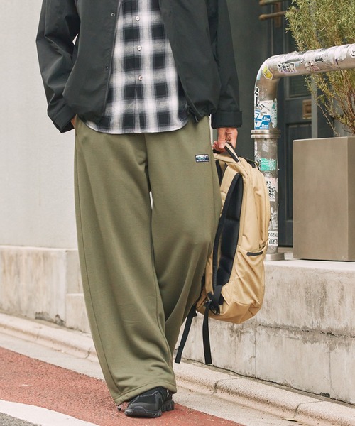 THE CRAFT CREW PRODUCTS(ザクラフトクループロダクツ)の「【UNNOTICEシリーズ】<セットアップ対応>11ozヘビーウェイト 裾ドローコード スウェットカーブパンツ / 吸水速乾・イージーケア・UVカット【THE CRAFT CREW PRODUCTS】(スウェットパンツ・メンズ・ブラック/オリーブ系/アッシュグレー/ダークグレー/ネイビー/キャメル・S/M/L)」の8枚目の写真