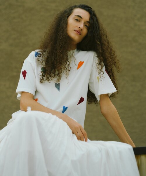GALLARDAGALANTE(ガリャルダガランテ)の「【2026SS Debut】【Dhritië】【手洗い可】リーフ刺繍Tee(Tシャツ/カットソー・レディース・ホワイト系その他2/グレー系その他/ホワイト系その他/グレー系その他2・FREE)」の3枚目の写真